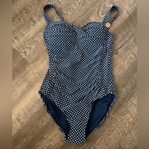 Nip Tuck Multifit Cup Joanne One-Piece Swimsuit- Size 8